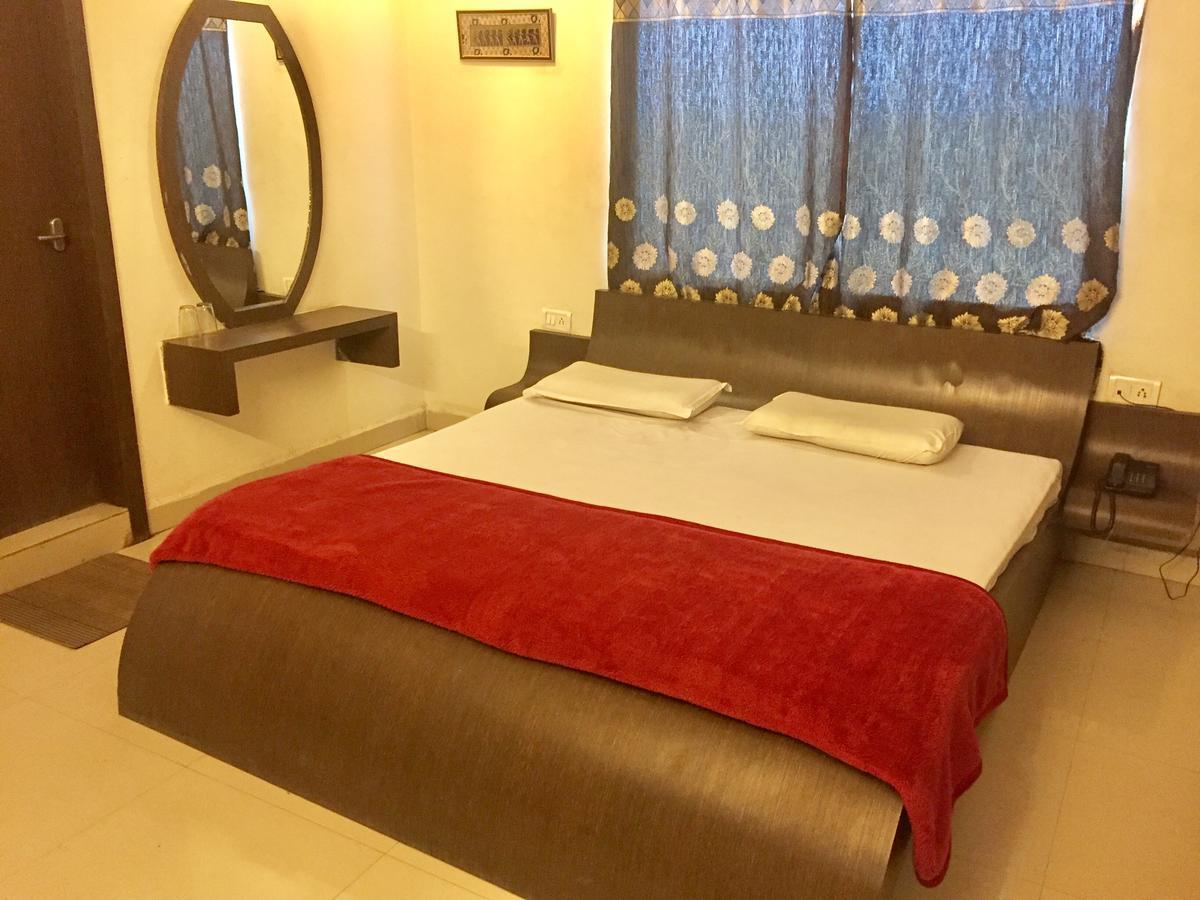 Hotel Shiva Sehore Екстер'єр фото
