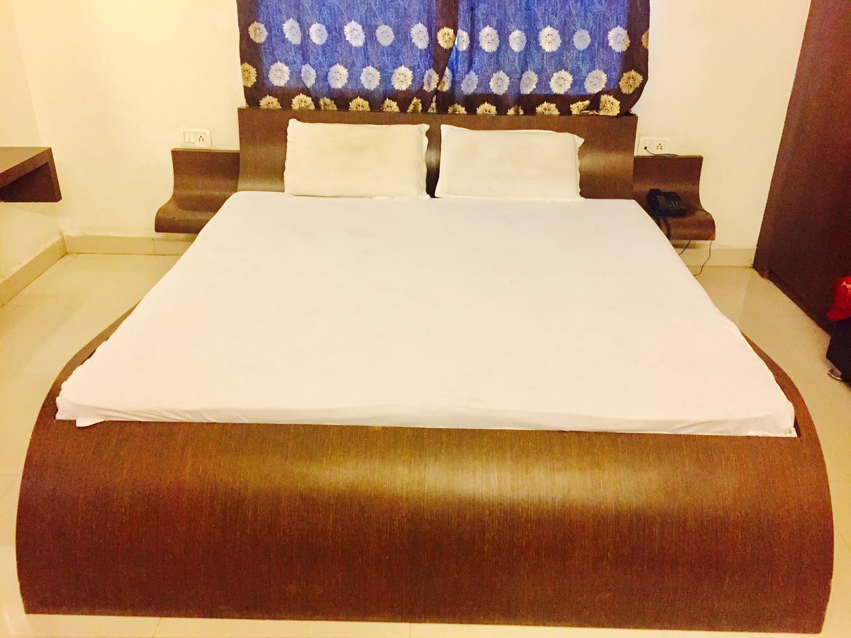 Hotel Shiva Sehore Екстер'єр фото