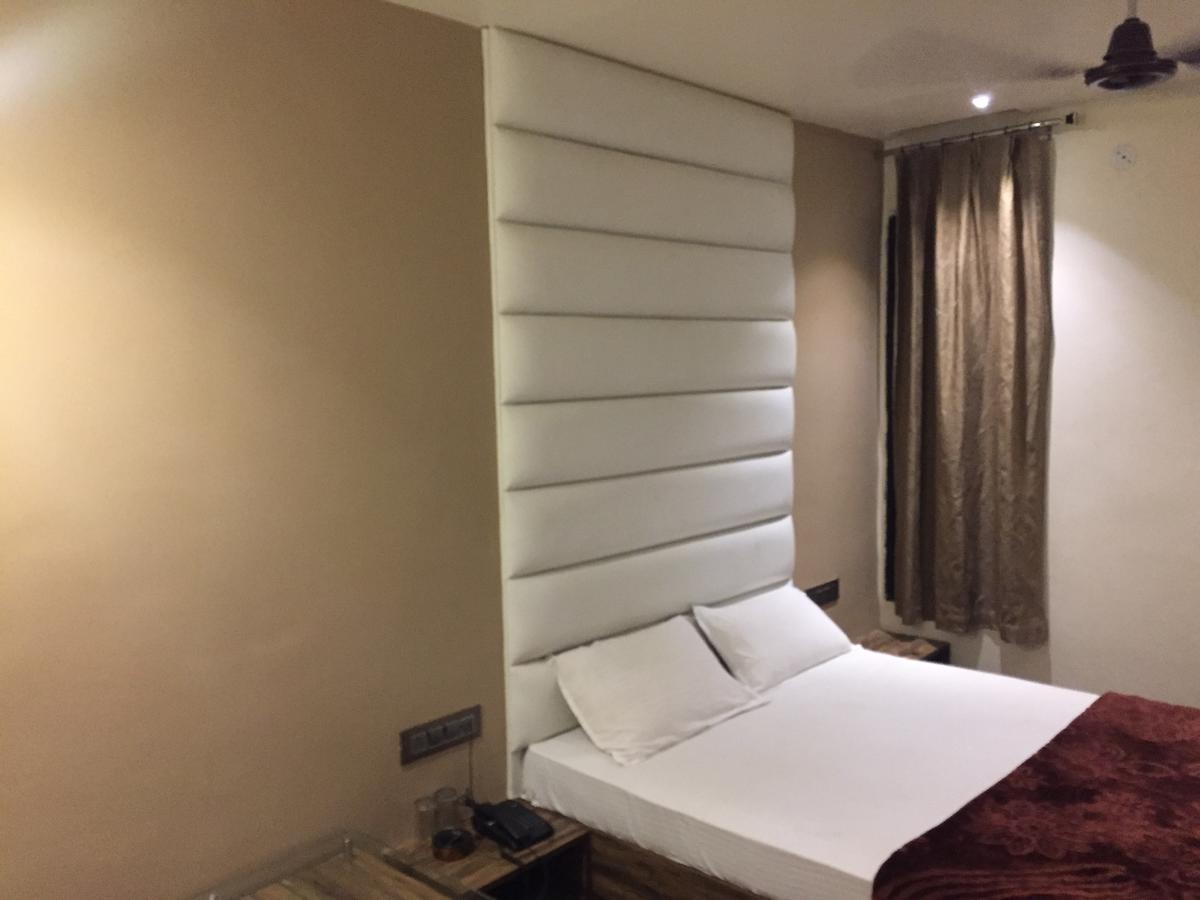 Hotel Shiva Sehore Екстер'єр фото