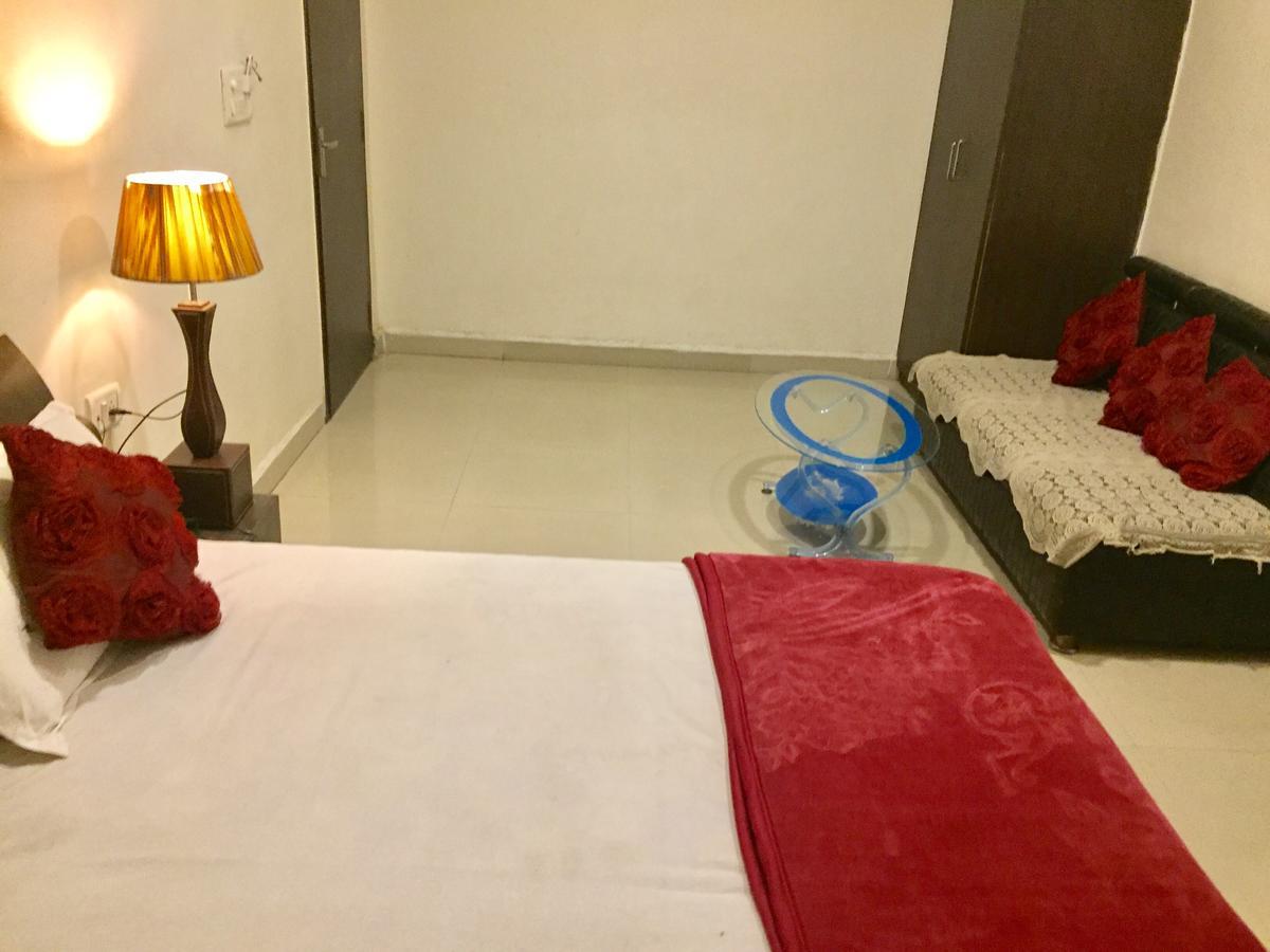 Hotel Shiva Sehore Екстер'єр фото