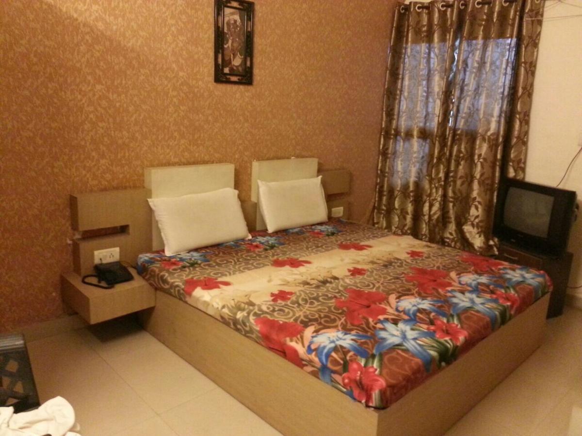 Hotel Shiva Sehore Екстер'єр фото